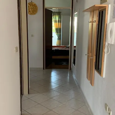 Apartment Mimi With Sea View Διαμέρισμα Πόρετς