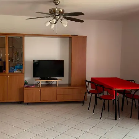 Apartment Mimi With Sea View Lägenhet Poreč